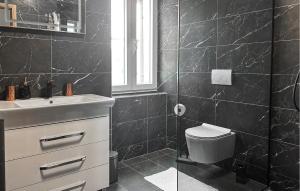 Cozy Home In Bilice With Private Swimming Pool, Can Be Inside Or Outside