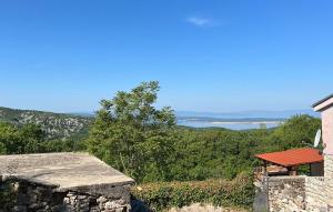 2 Bedroom Gorgeous Home In Grizane-Belgrad