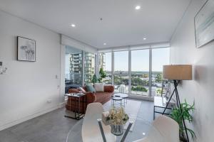 91L Abnb-Style Accor 1BR With Secure Parking, Near To Train