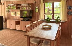 3 Bedroom Beautiful Home In Eskebjerg