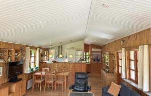 3 Bedroom Beautiful Home In Eskebjerg
