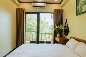 Nice Homestay & Cafe Tam Coc