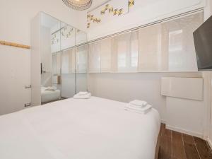 Xenia Milano - 3 rooms apt at Via Vincenzo Vela 14