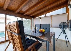Holiday Home Mareta with pool