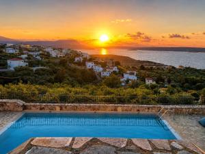 Hidden Oasis Amazing Seaview - Erato 1BD 1BA 4PL