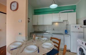 2 Bedroom Lovely Apartment In Genova