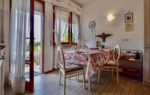 2 Bedroom Stunning Home In Lido Di Camaiore