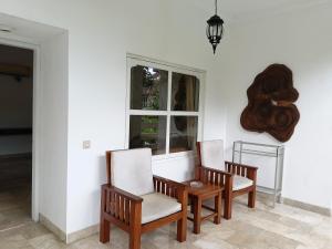 Sari Bunga Hotel - Legian, walking distance to Legian Beach