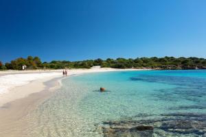 Porto Rotondo center elegant apartment with sea view