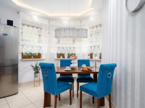 Golden Villas Garden Retreat - Private Garden & BBQ