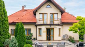 Golden Villas Garden Retreat - Private Garden & BBQ