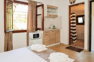 F & B Summer Collection - Skiathos Maistrali for 2