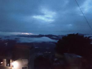 Mist N Mountain