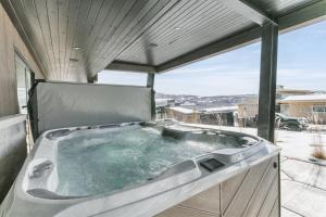 Luxury Deer Valley East Village Home Hot Tub 6BR home