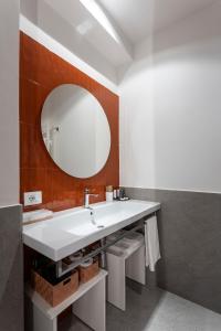 Velino Business Suite