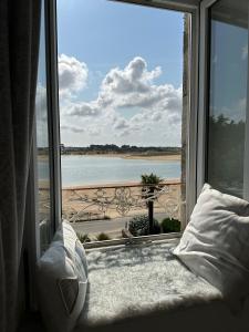 Villa vue mer située sur la plage