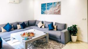 Cozy Modern Apt 10 Min to beach