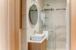 Apartamenty Deluxe A06 I A07 z oddzielną sypialnią - Mountain & River Residence - IZBY PODHALAŃSKIE