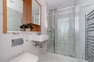 Modern 1Bed Flat in Ealing Near Tube & Shops
