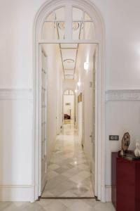 Magnificant Rambla Plaza View - Monthly Rental