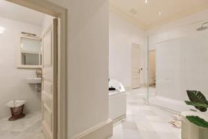Magnificant Rambla Plaza View - Monthly Rental