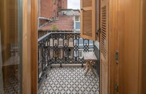 Taksim Square1BR Suite 02