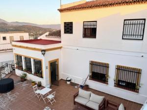 Authentic, Huge Terrace, Views, Garage - Casa Paseo de Las Flores