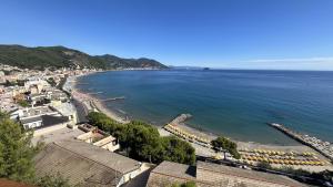 Stupenda vista mare a Laigueglia con posto auto