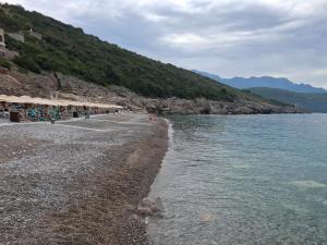 Mango Lux Apartment Lustica Bay