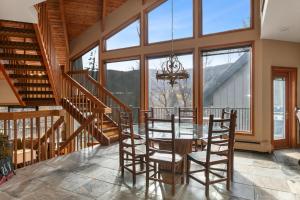 Family-Friendly Ski Escape with Hot Tub