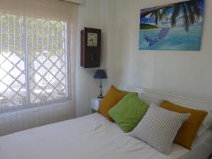 Spacious flat with a garden, El Minarete, in Roquetas de Mar
