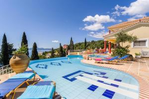 Villa Vrysoulla by Villa Plus