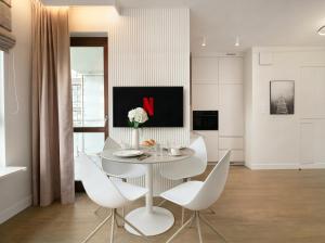 Golden Apartments Warsaw - Stylish City Center, Rondo Daszyńskiego - Gieldowa