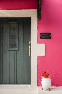 Art House Near to Saint George Beach by Konnect