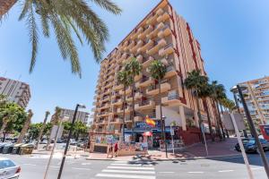 Sunny Studio with Sea Views in Central Benalmádena - Pass the Keys