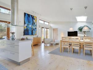 Holiday Home Esta - from the sea by Interhome