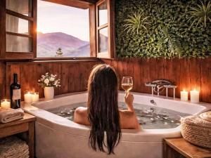 Holiday Home Berghütte mit Terrasse- Kamin und Jacuzzi by Interhome