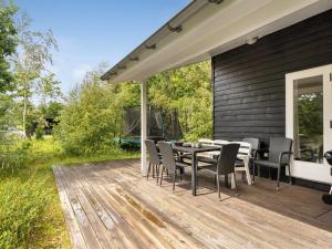Holiday Home Ivar - from the sea by Interhome
