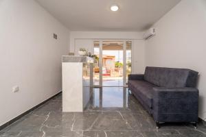 OASIS luxury apartments and rooms nikiti