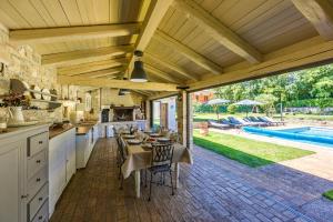 Villa Lipa for 8 persons near Pula with 41 m2 heated pool, beautiful garden, sauna & kids playground