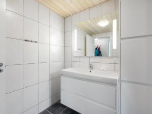 Holiday Home Dwerg - 300m to the fjord by Interhome
