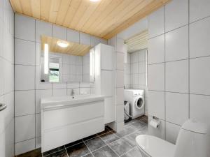 Holiday Home Dwerg - 300m to the fjord by Interhome