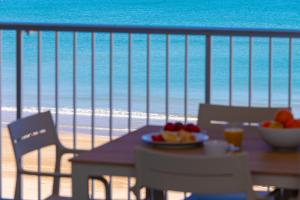 Cullera Beachfront Terrace Apartment