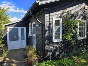Holiday Home Yvette - 350m from the sea by Interhome