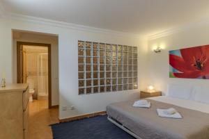 #346 Spacious Albufeira Villa Pool, BBQ & AC