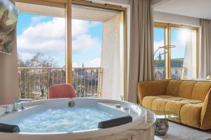 Boulevard Drobnera - ApartHotel Premium z widokiem na Odre