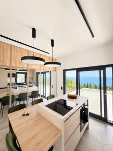 Contessa di Padre - Villa with Private pool and Sea View