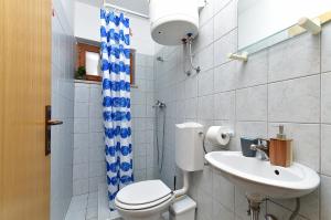 Apartments Ljiljana 2436