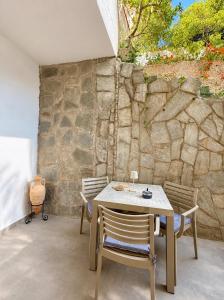 Nefonas Guest House