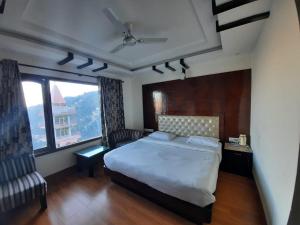 Celebrate Vacation Hotel Near Mall Road